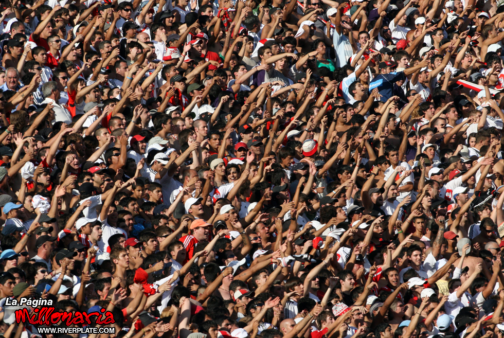 River Plate vs Colón Sta. Fé (CL 2009) 17